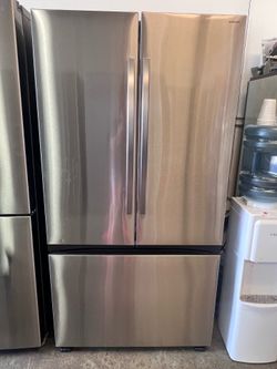 Samsung French Door Refrigerator with warranty