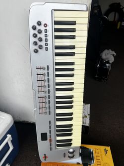 CONTROLADOR M-AUDIO OxígeN 49
