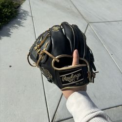 Baseball glove