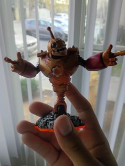 *Lights-up*Skylander