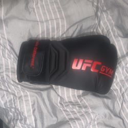 Great Deal Black  UFC Boxing Gloves 