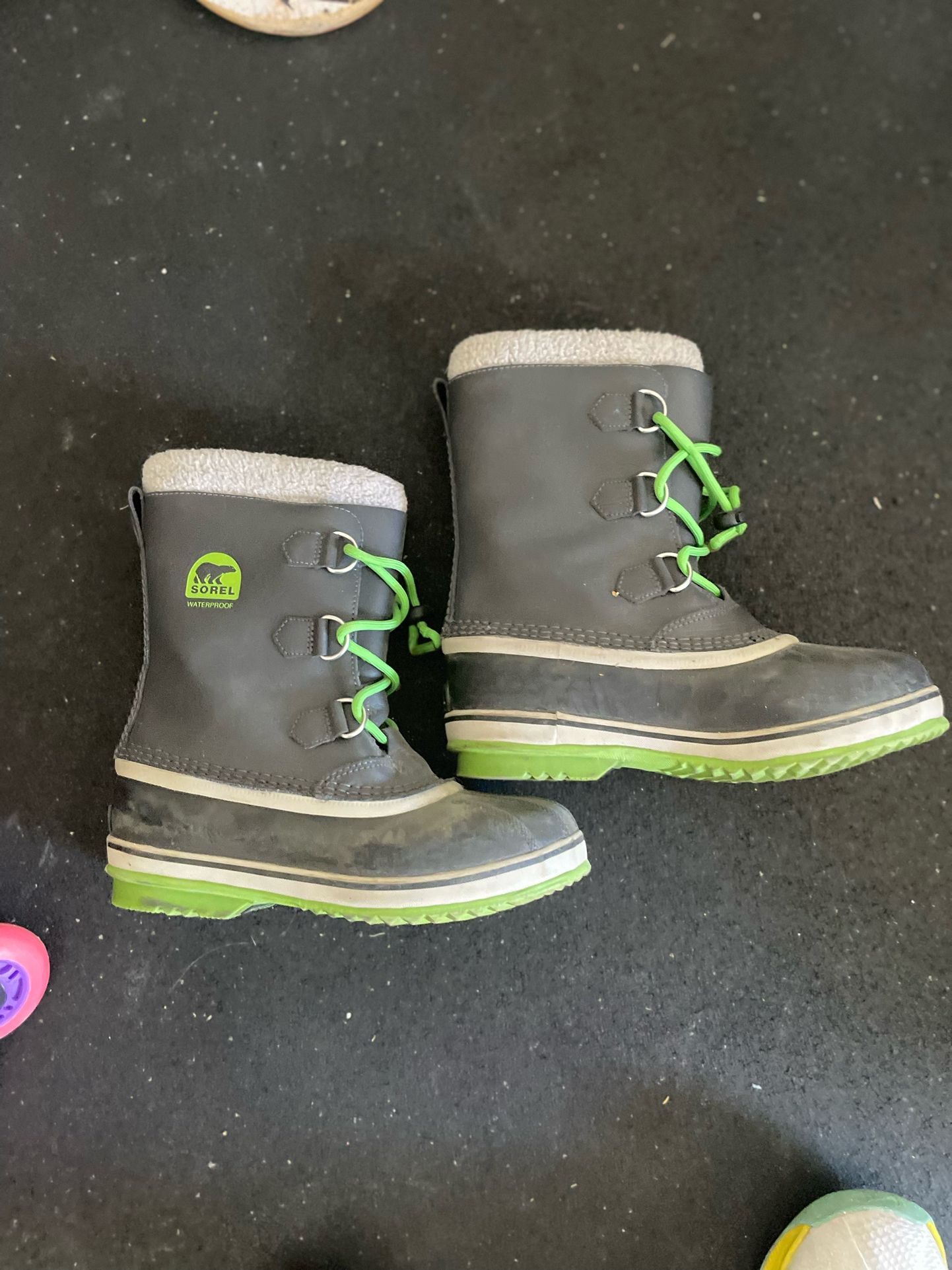 Boys Sorel Snow Boots (Size 5)