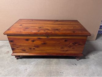 CEDAR CHEST