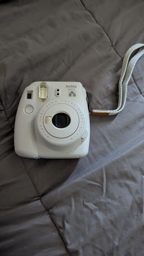 Fujifilm Instax Mini 9 Instant Camera 