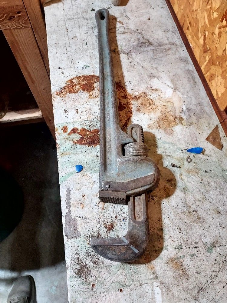 24 " Pipe Wrench