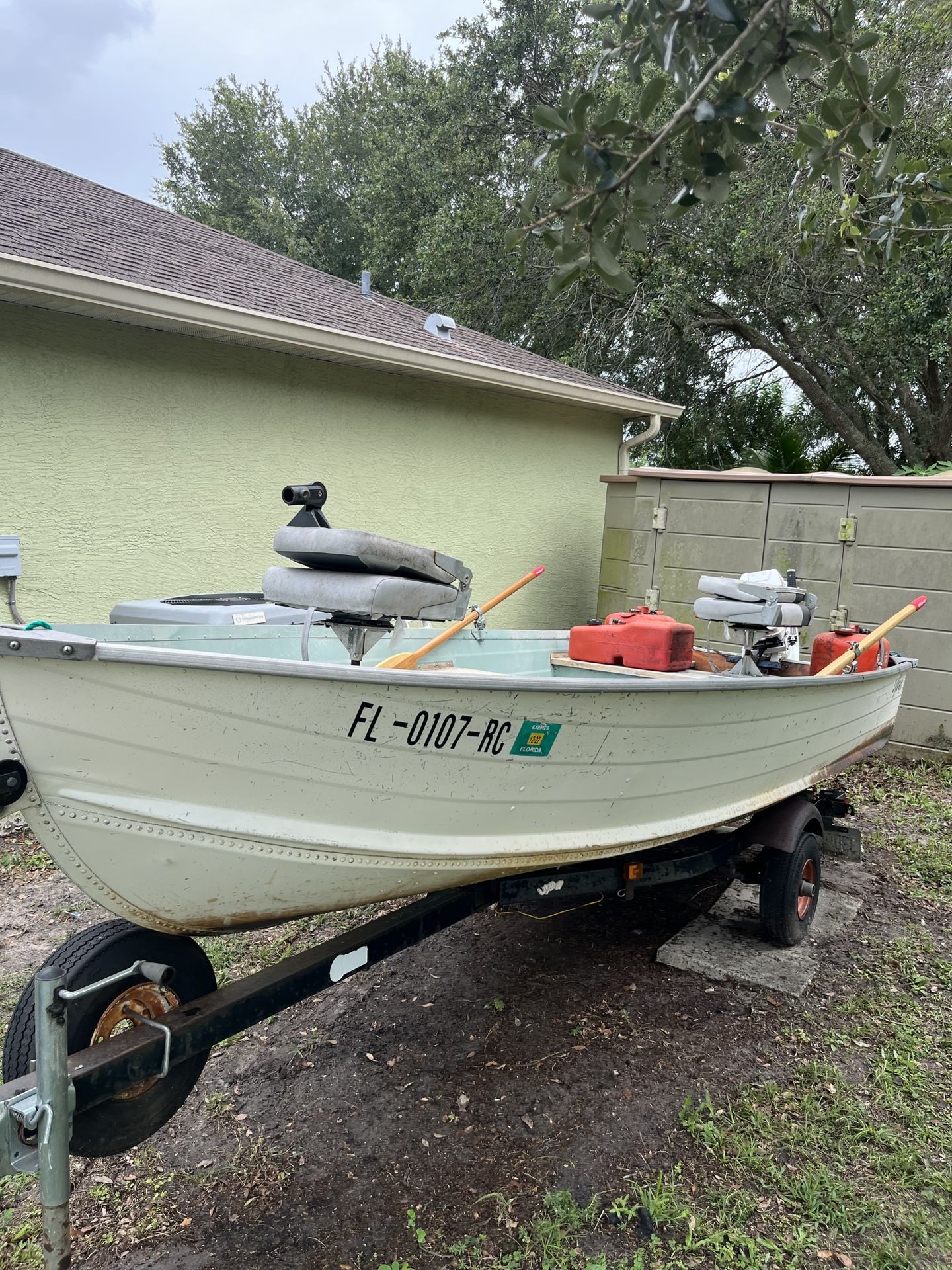 1978 Sylvan 14’ v-Hull Aluminum boat 9.9 Johnson