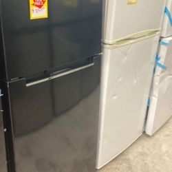 Magic Chef ❄️ Refrigerator ❄️ HMDR  BE G3VQA