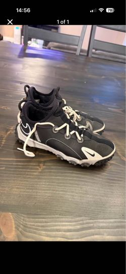 Free Nike kids turf shoes size 3.5