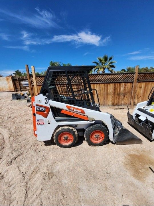 Bobcat Excavadora Mini Y Grande
