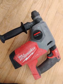 Milwaukee fuel rotary hammer