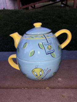 Tweety bird tea set