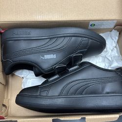 Puma kids size 13 Jada Classic