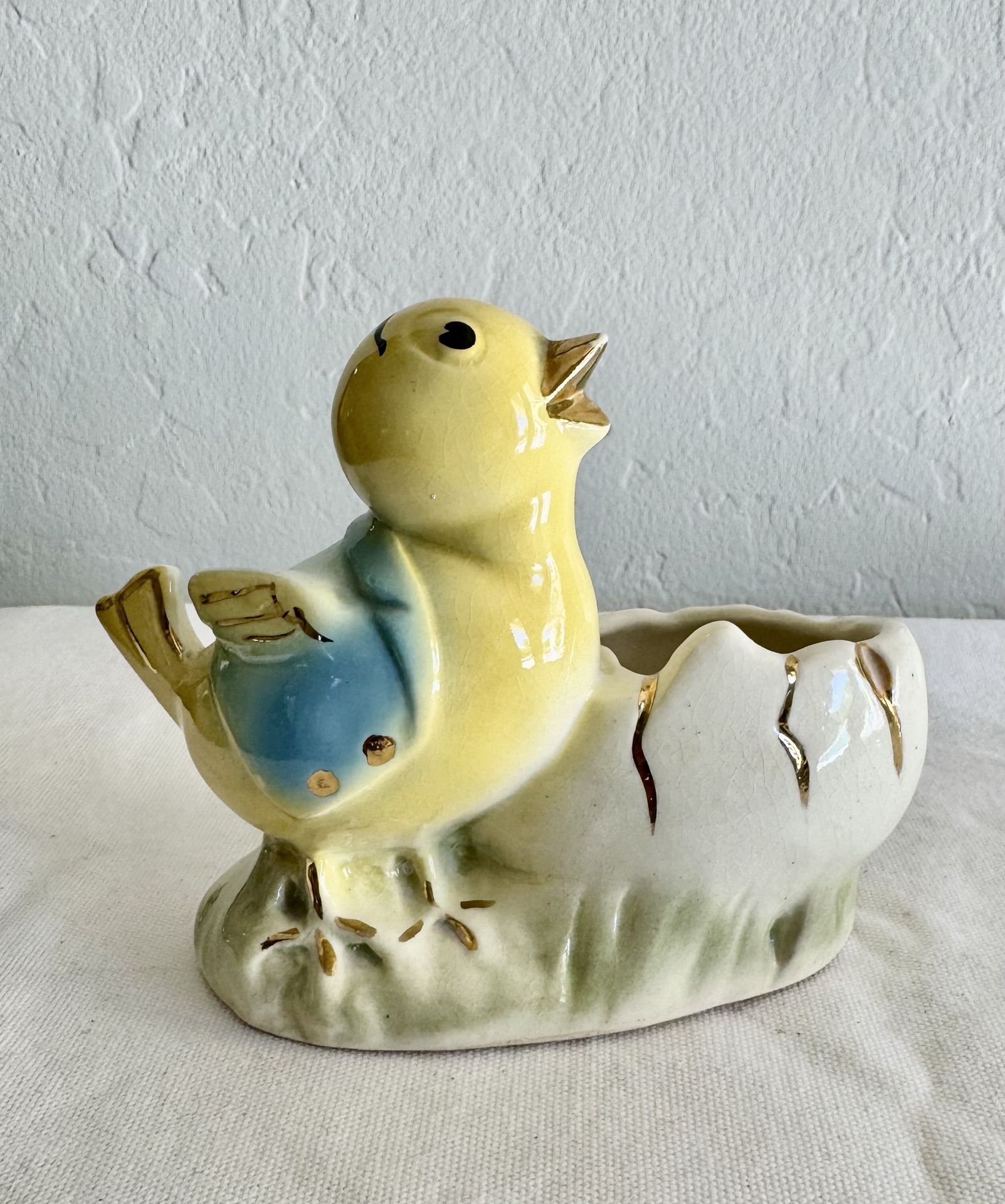 Vintage chicken Easter planter