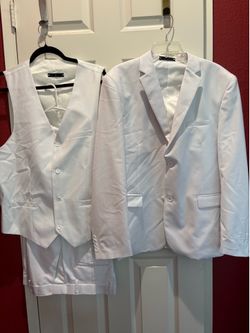 Pantalones, Chaleco, y Chaqueta Blanca