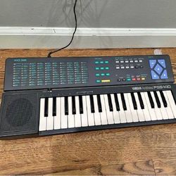 Yamaha Portable Keyboard – Excellent Tone for Music Fans nice role