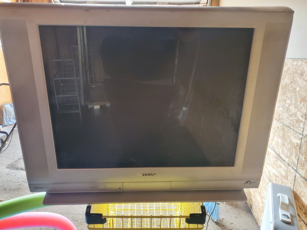 Sharp 27in CRT tv