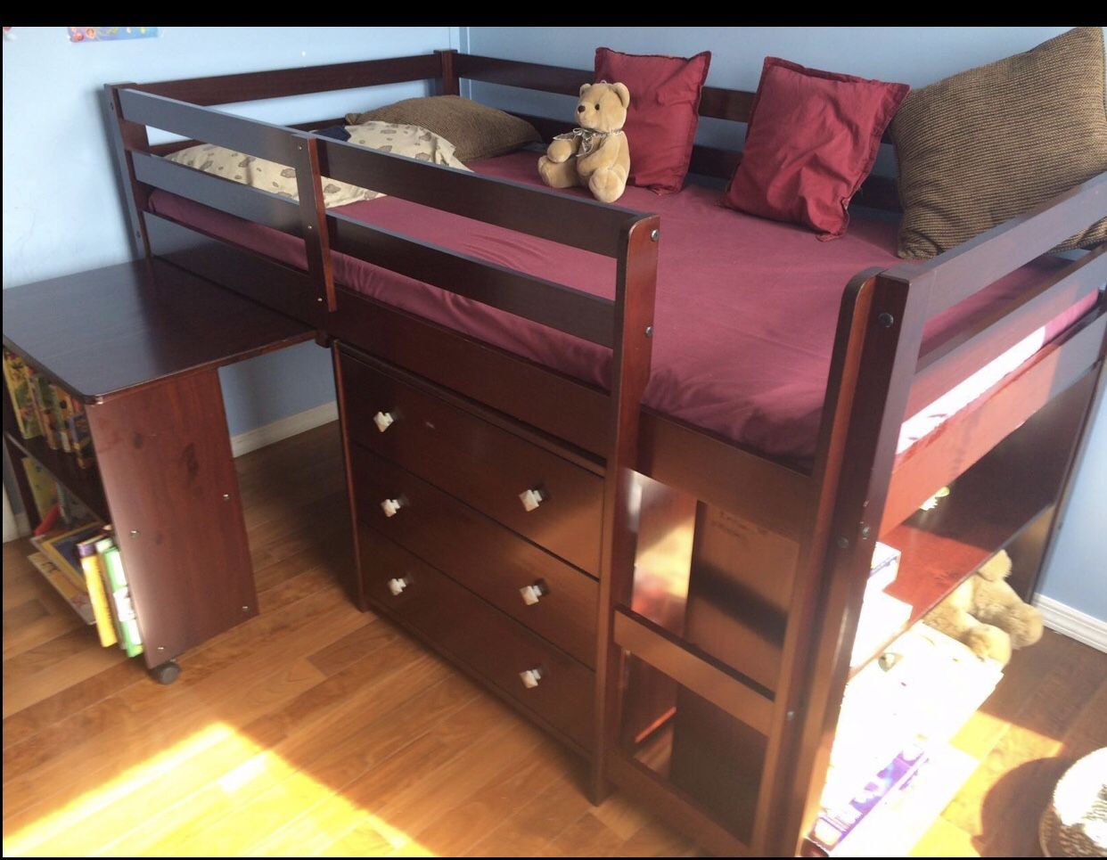 Donco Kids Bunk bed with pullout desk