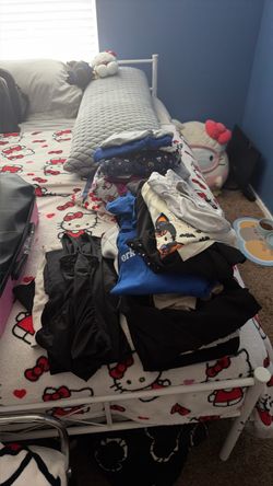 Bulk Women’s Clothes
