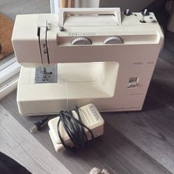 Dorina Hobby 342 Sewing Machine