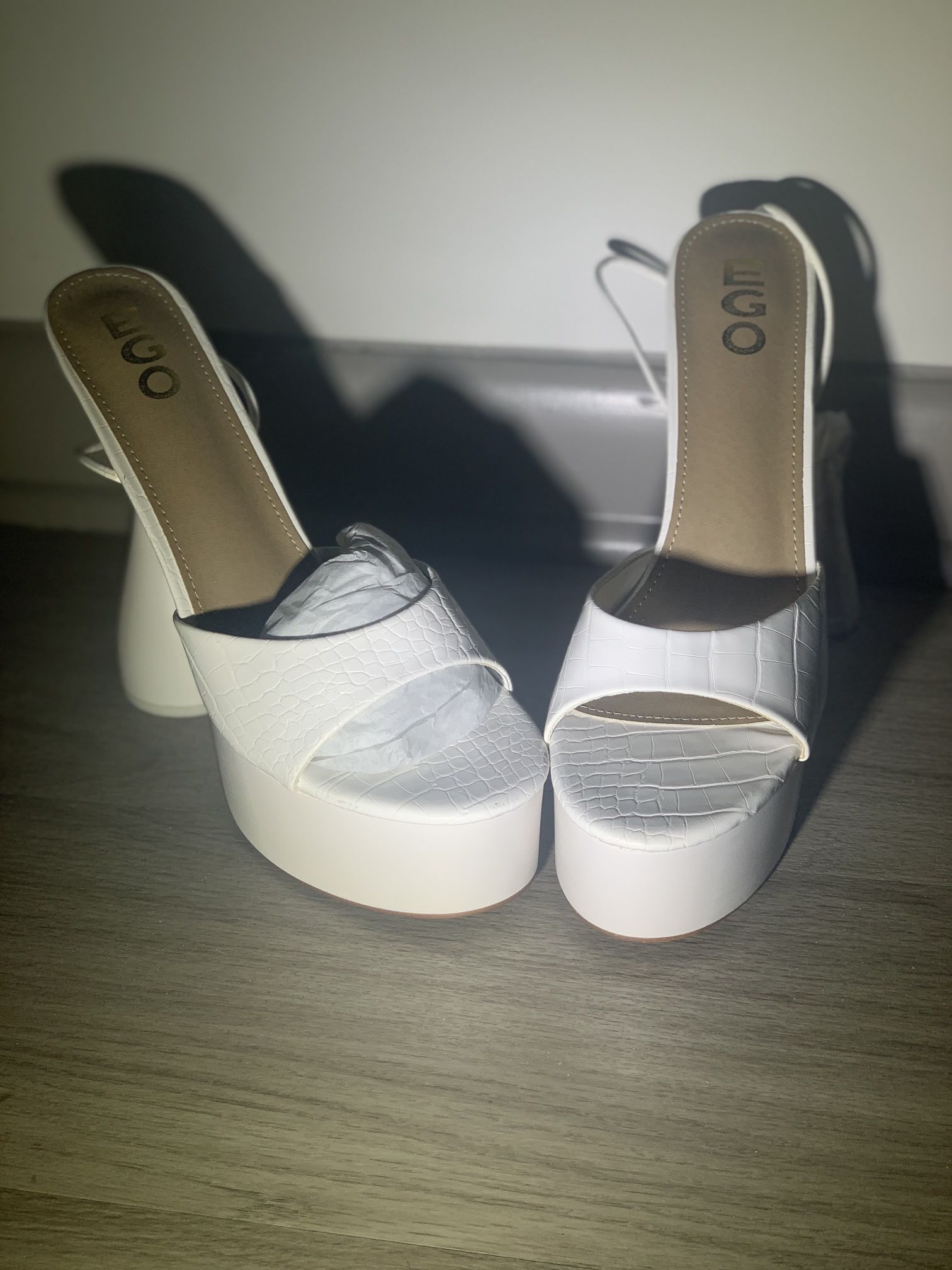 Platform  Egoofficial Bite-me white heels Croc material.