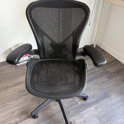 Herman Miller Aeron Size B
