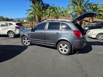Chevrolet Captiva Sport SUV Gray