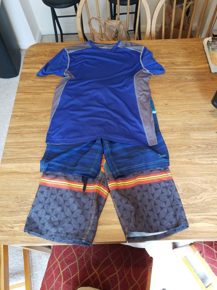 3 Piece UnderArmor/Speedo Bathing Suit Collection: 1x Rash Guard 2x Swim Trunks