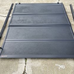 Ram 1500 6"4 Trio Cover