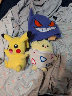 Pokémon Plush and Gengar Beanie Bundle