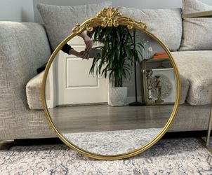 Round Mirror Vanity Decor