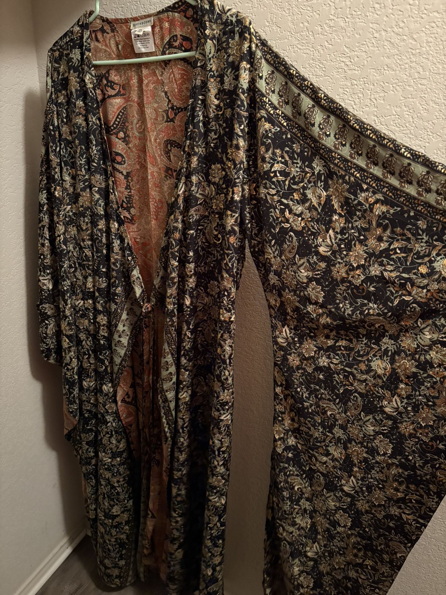 Earthbound Robe