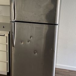 Frigidaire Refrigerator Freezer Combo