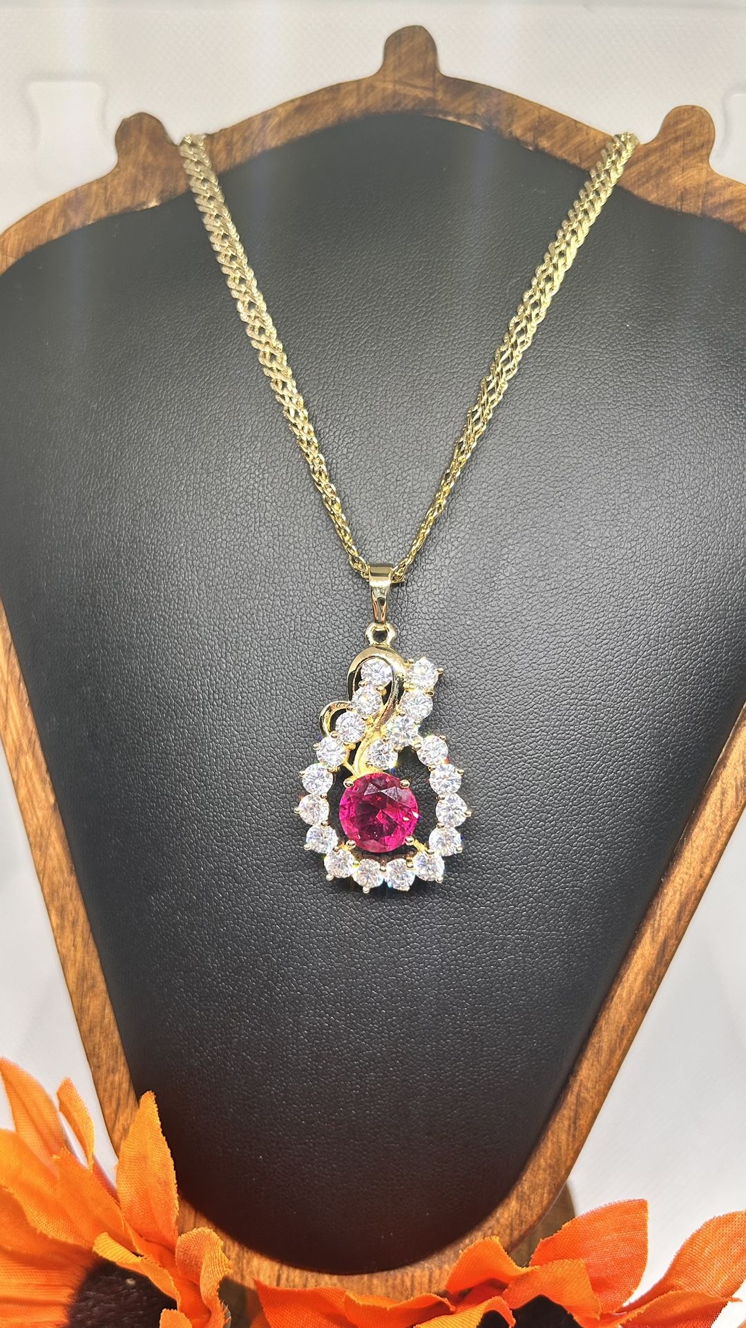 Red Pendant Necklace 