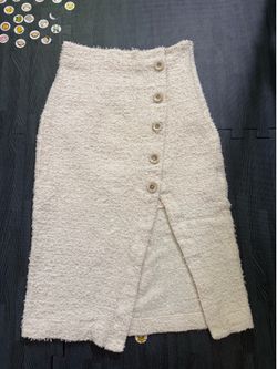 Urban Revivo women’s white Skirt