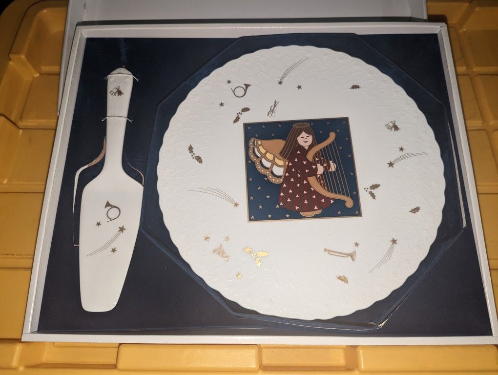 Mikasa Cake Serving Plate And Server