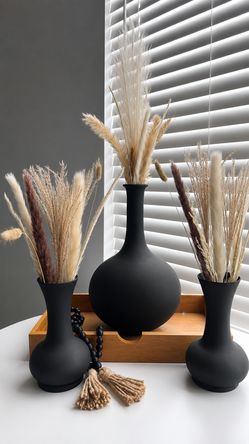 Modern Farmhouse Matte Black Vase Set with Neutral Dried Floral Arrangement