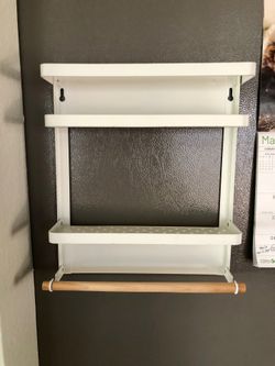 Magnetic organizer for cooking spices metal