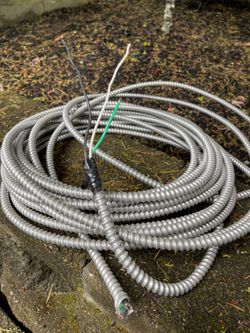 INSULATED ELECTRIC WIRE
