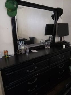 Bedroom set