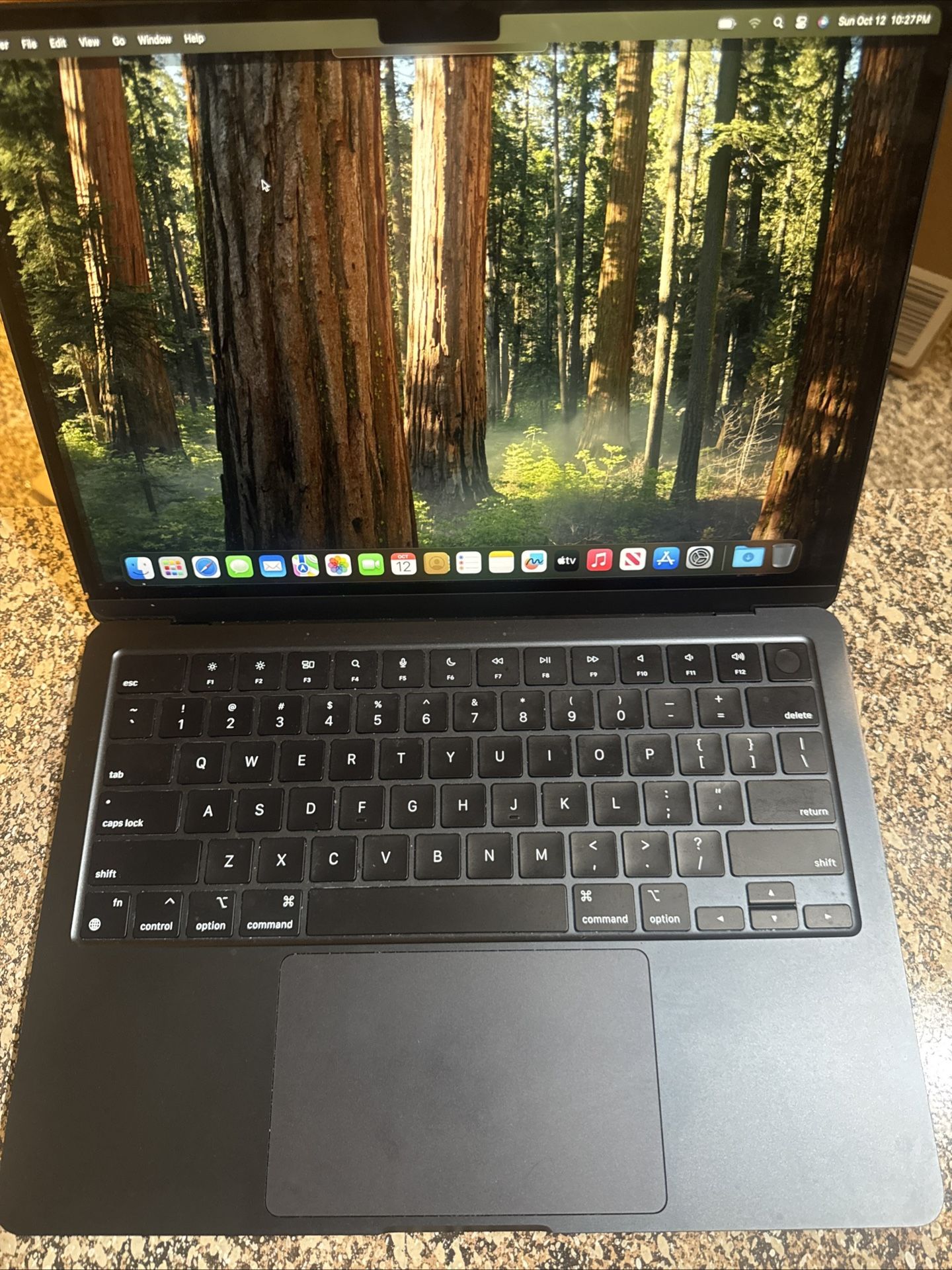 Apple MacBook Air 13" (M2, 24GB Ram, 2TB SSD)