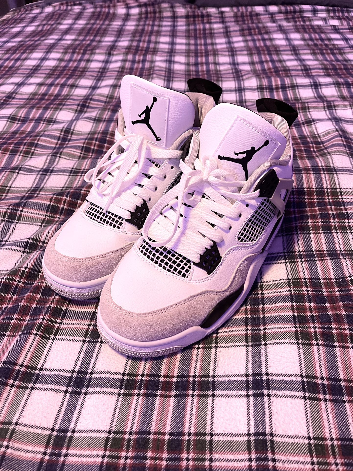 Jordan 4 - Military Black (Size US 9)
