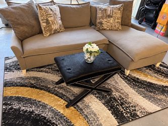 Sectional couch