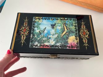 Vintage  music Box!