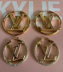2 sets earrings