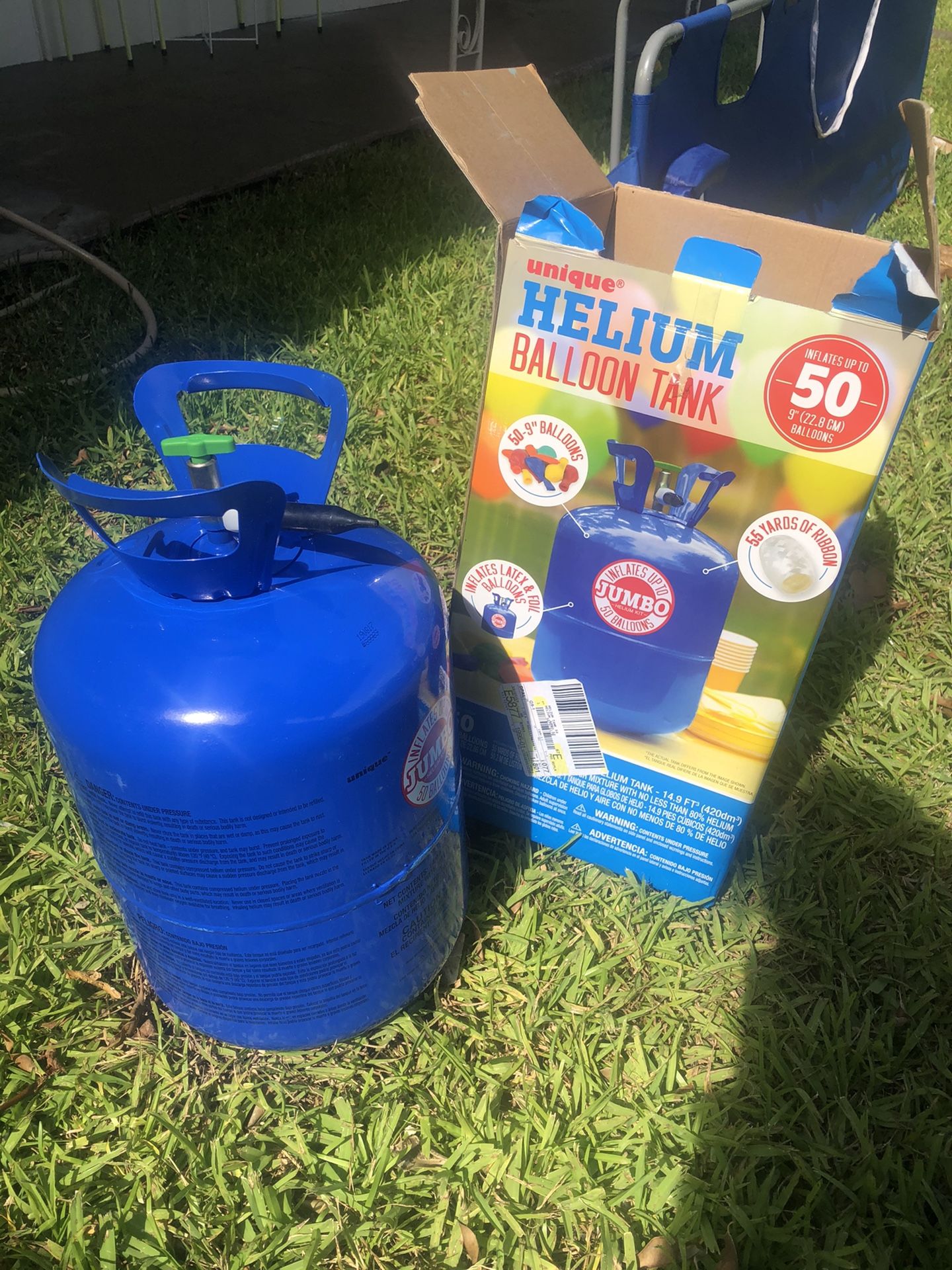 Helium tank. 50 balloons