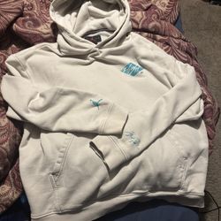 Jordan Hoodie 2XL (slightly used + small lipstick stain)