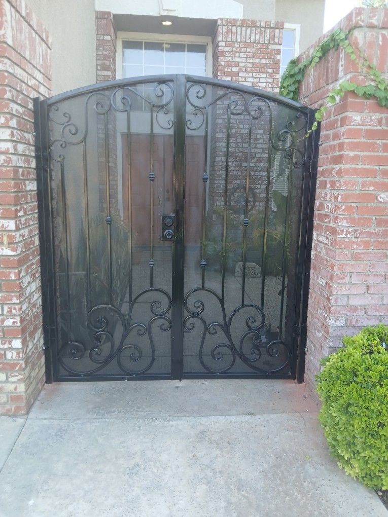 Custom Gates 