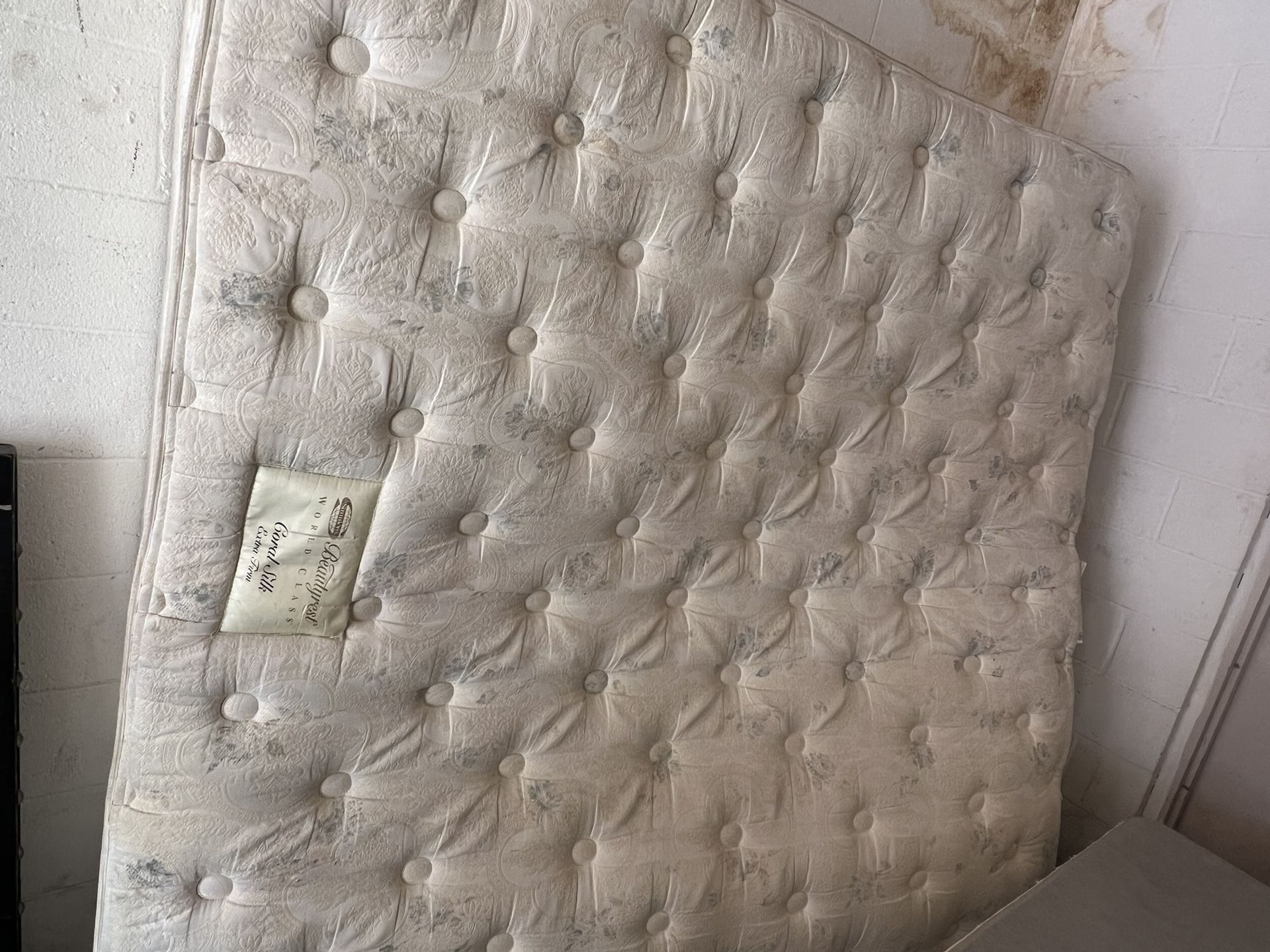 California King Bed Set – Frame, Box Springs & Mattress