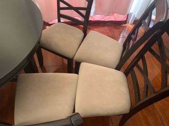 Dining table 4 pc round