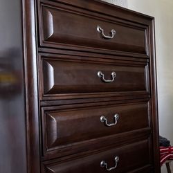 Cabinet one large and two small Make A Offer 